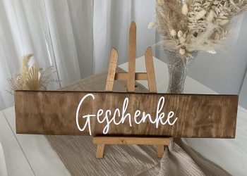 Holzschild Geschenke